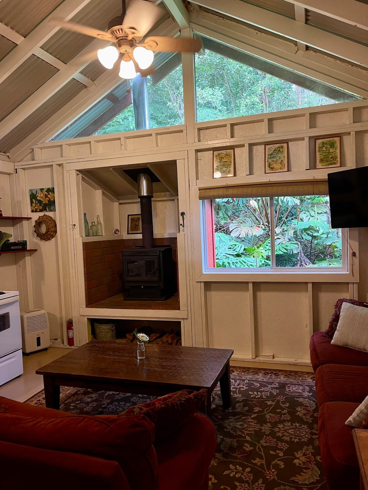 Cabin in Kailua-Kona · ★4.94 · 1 bedroom · 1 bed · 1 bath - Photo 2