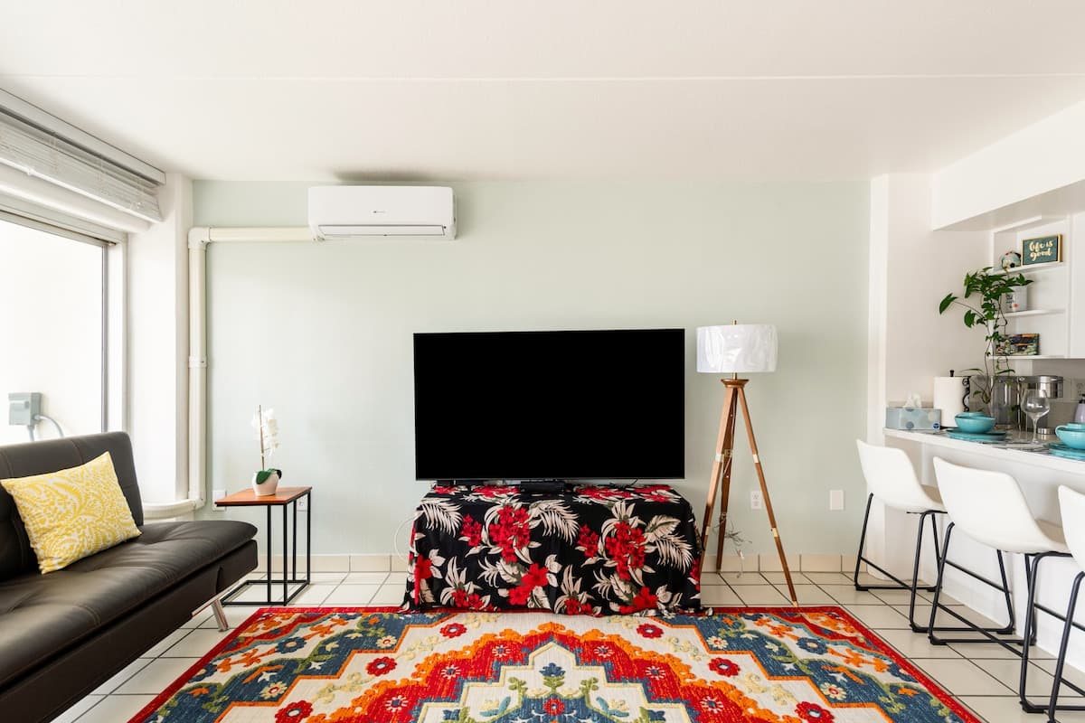 Modern Ilikai Studio - Photo 5