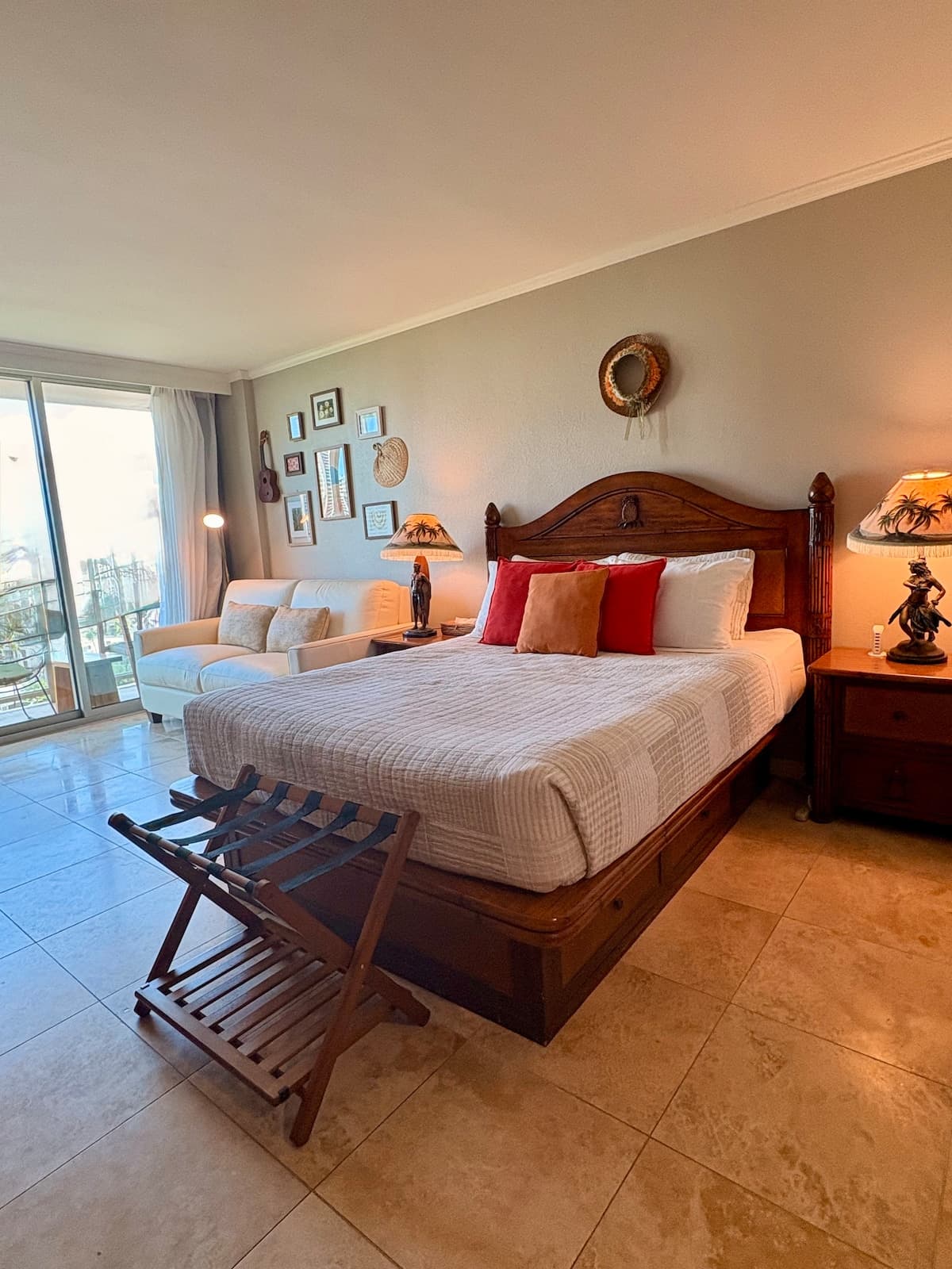 Relaxing 4 Star Luana Waikiki Hotel w/Park View - Photo 2