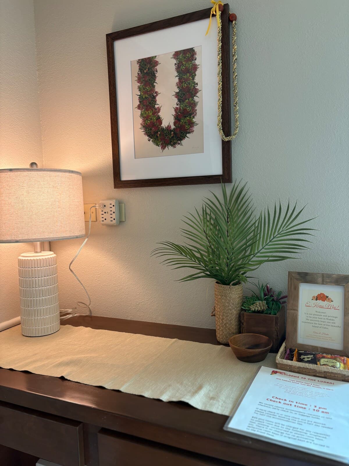 Relaxing 4 Star Luana Waikiki Hotel w/Park View - Photo 5