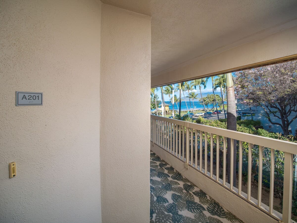 Maui Banyan Closest to the Beach! A201 Kihei - Photo 2