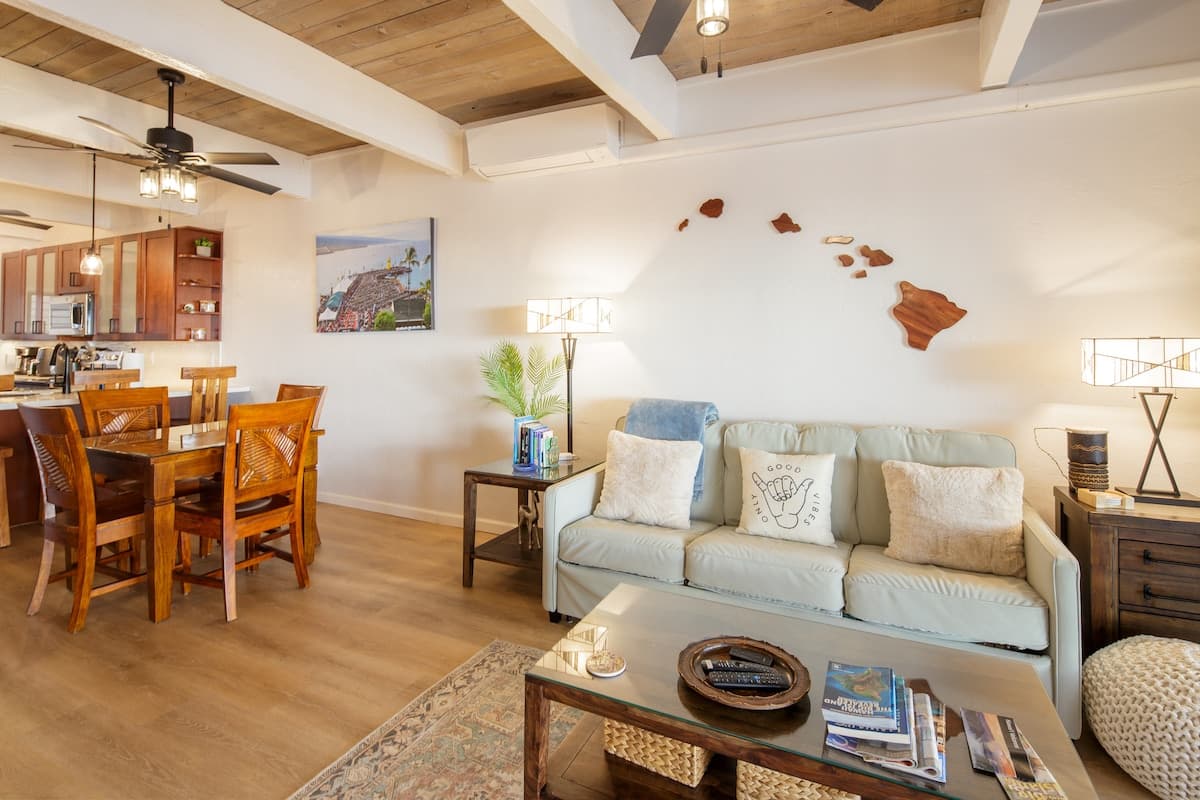 Condo in Kailua-Kona · ★4.99 · 2 bedrooms · 3 beds · 2 baths - Photo 4