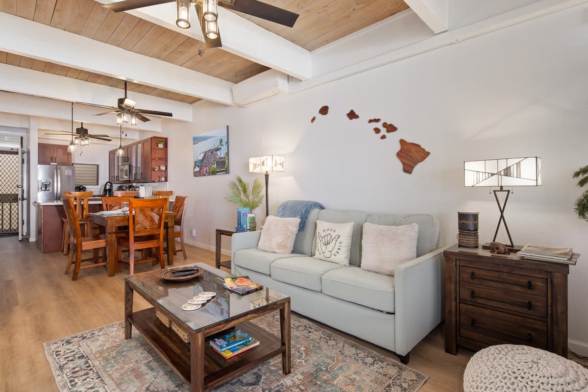 Condo in Kailua-Kona · ★4.99 · 2 bedrooms · 3 beds · 2 baths - Photo 1