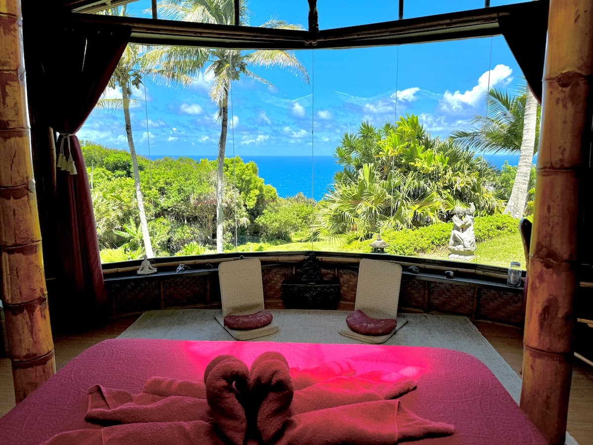 Honeymoon Haven: Ocean Vista & Bamboo Temple Bliss - Photo 3