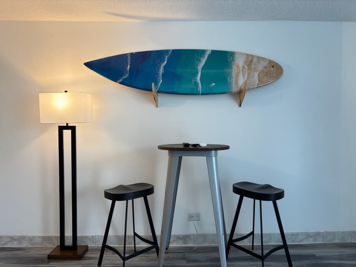 Condo in Honolulu · ★4.5 · Studio · 2 beds · 1 private bath - Photo 4