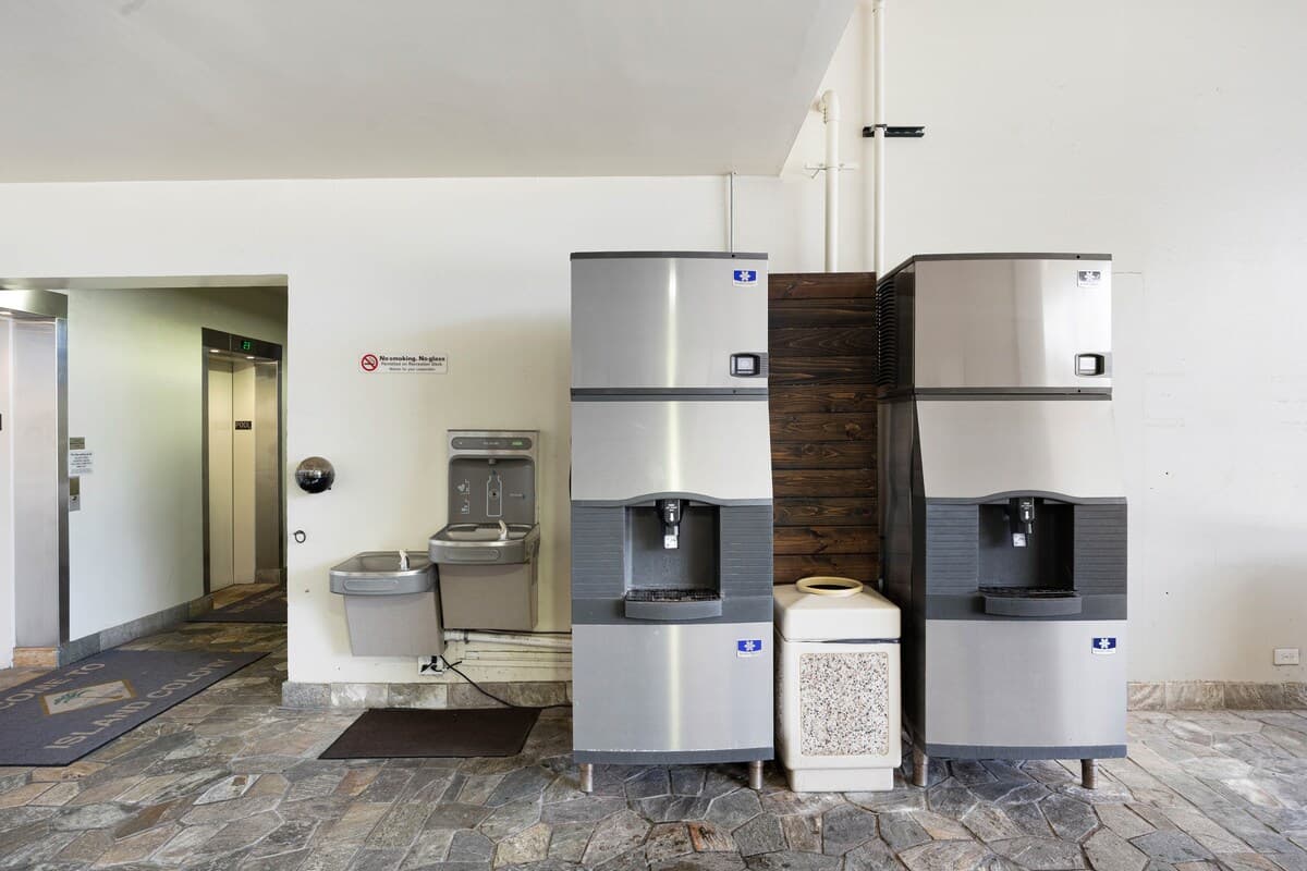 Condo in Honolulu · ★4.75 · Studio · 1 bed · 1 private bath - Photo 4