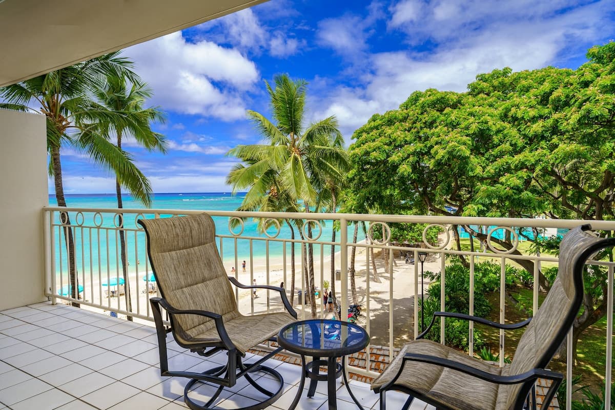 Ocean View Beachfront Luxury at Waikiki Shore #303 - Photo 3