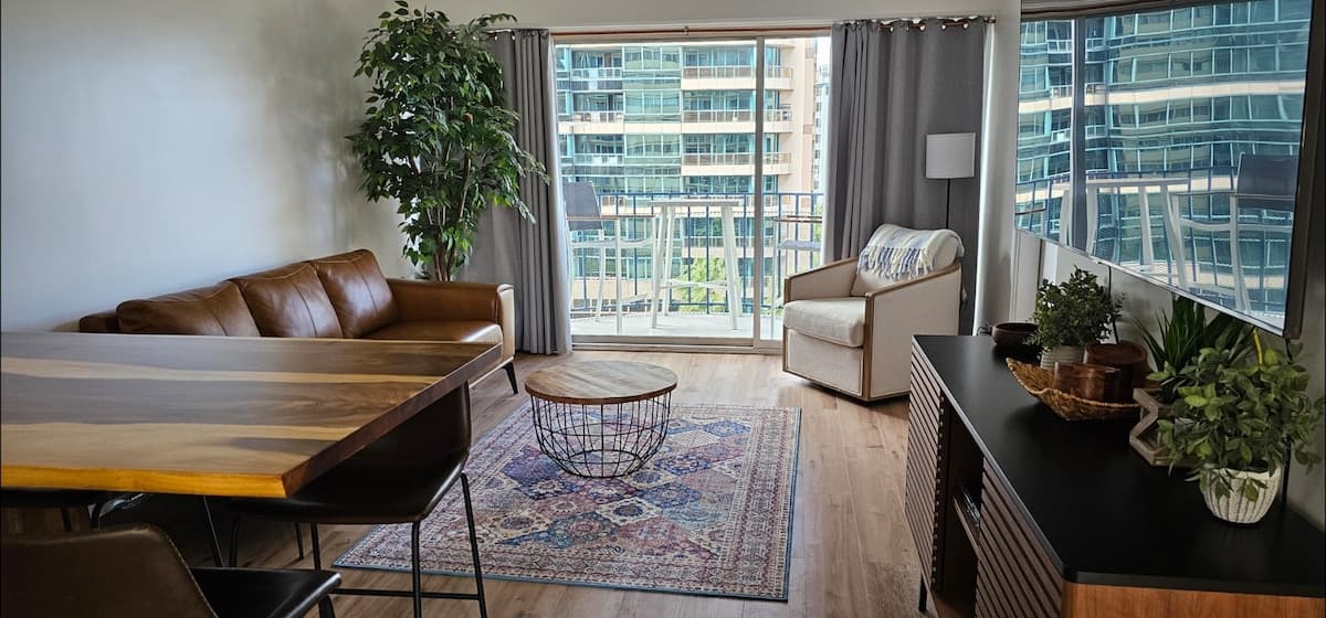 New 2 Bedroom Condo! - Photo 1