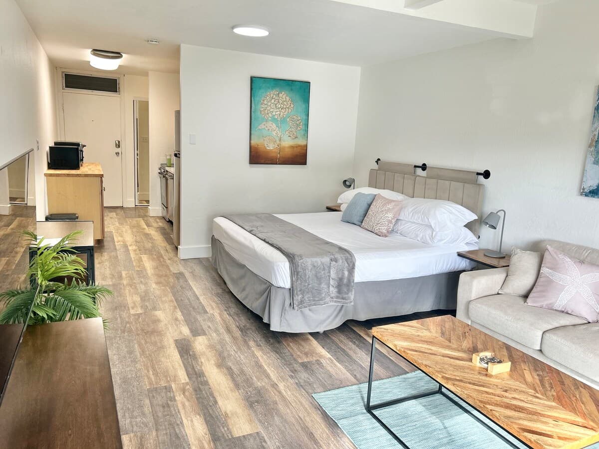 Across from Beach, Clean Condo with Pool & BBQ! - Photo 1