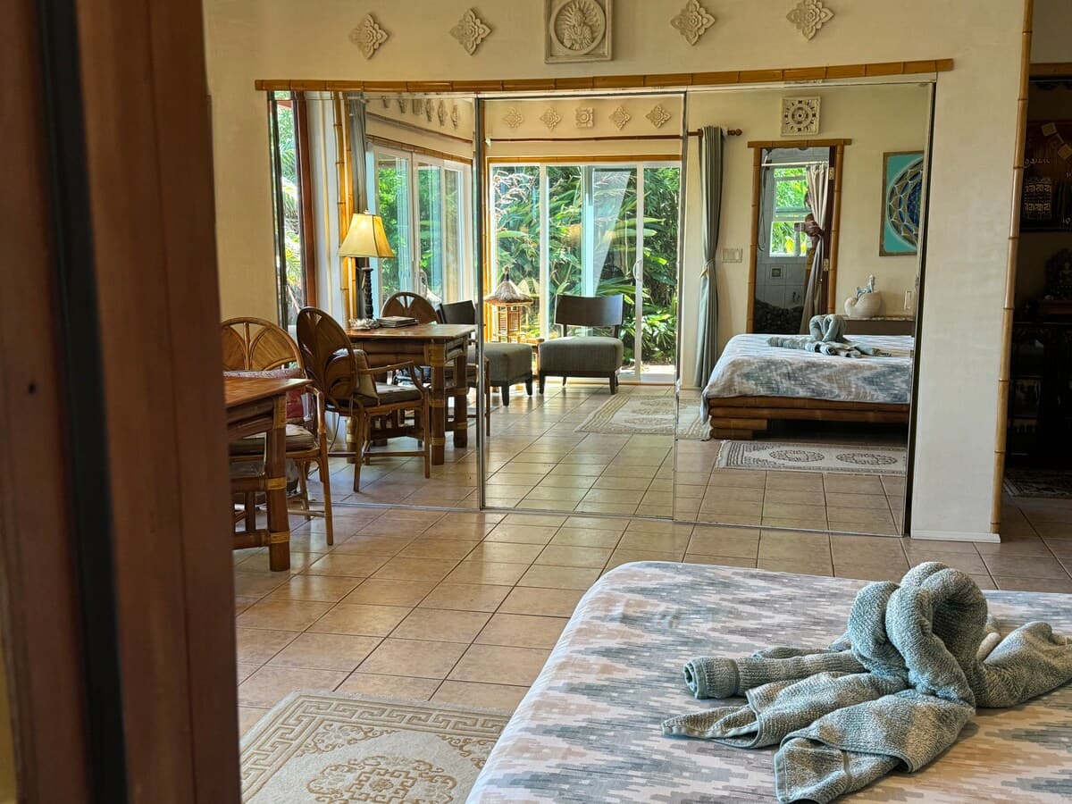 Oceanfront EcoRetreat: Waterfall, Trails, Serenity - Photo 4