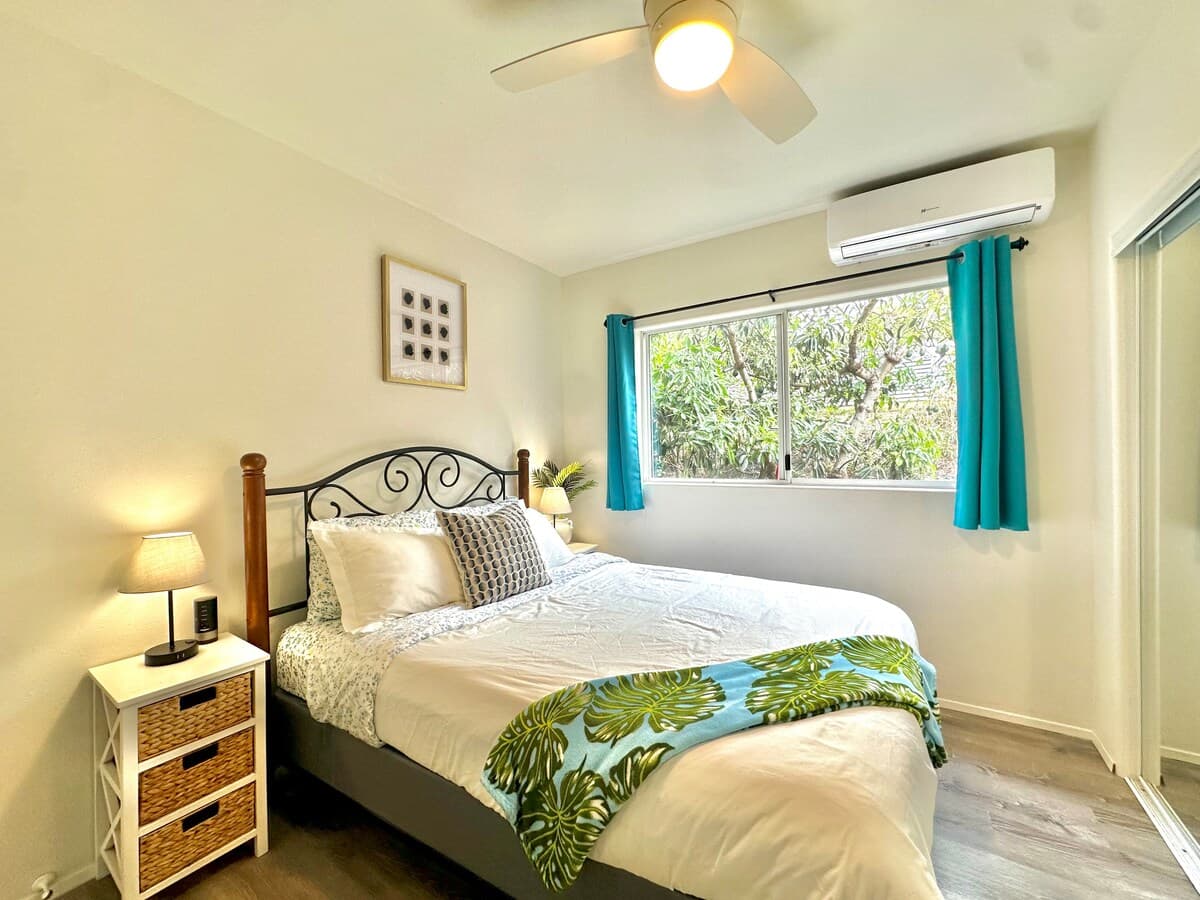 Home in Kailua-Kona · ★4.93 · 3 bedrooms · 7 beds · 3 private baths - Photo 4