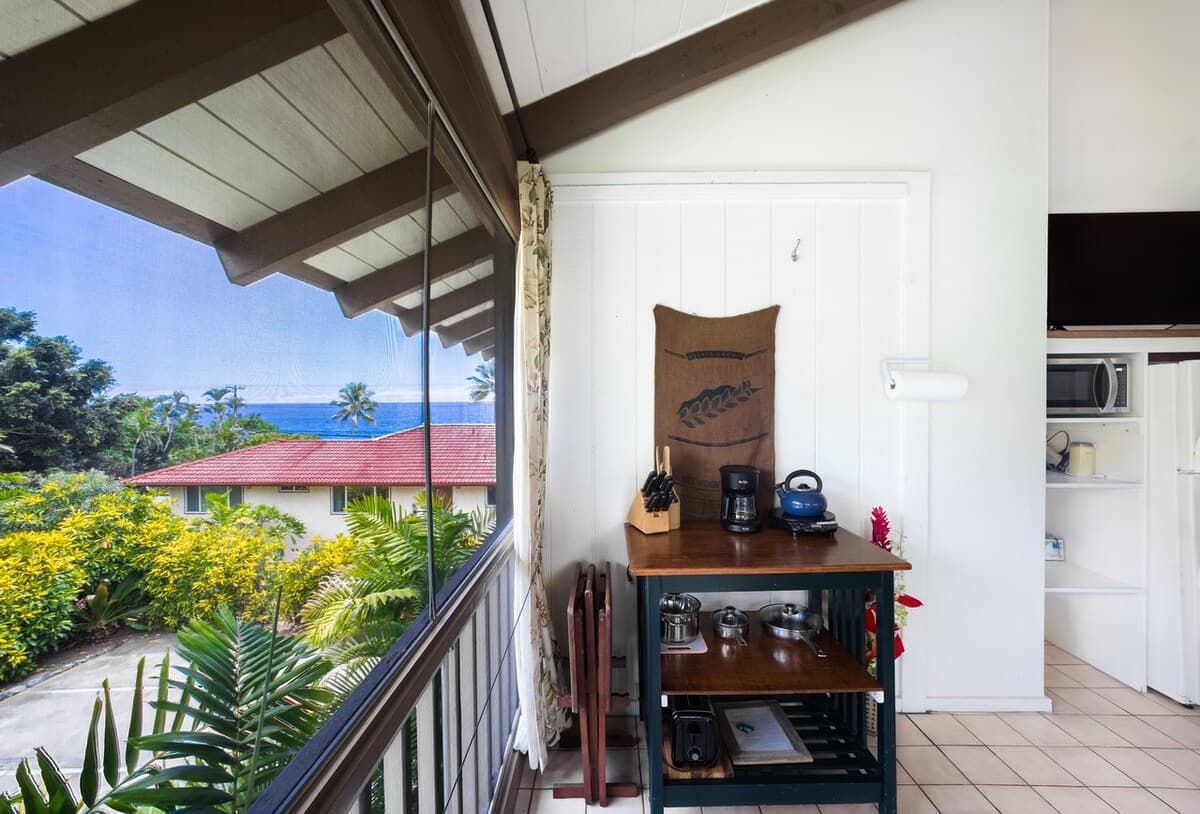 Condo in Kailua-Kona · ★4.77 · 1 bedroom · 1 bed · 1 bath - Photo 5