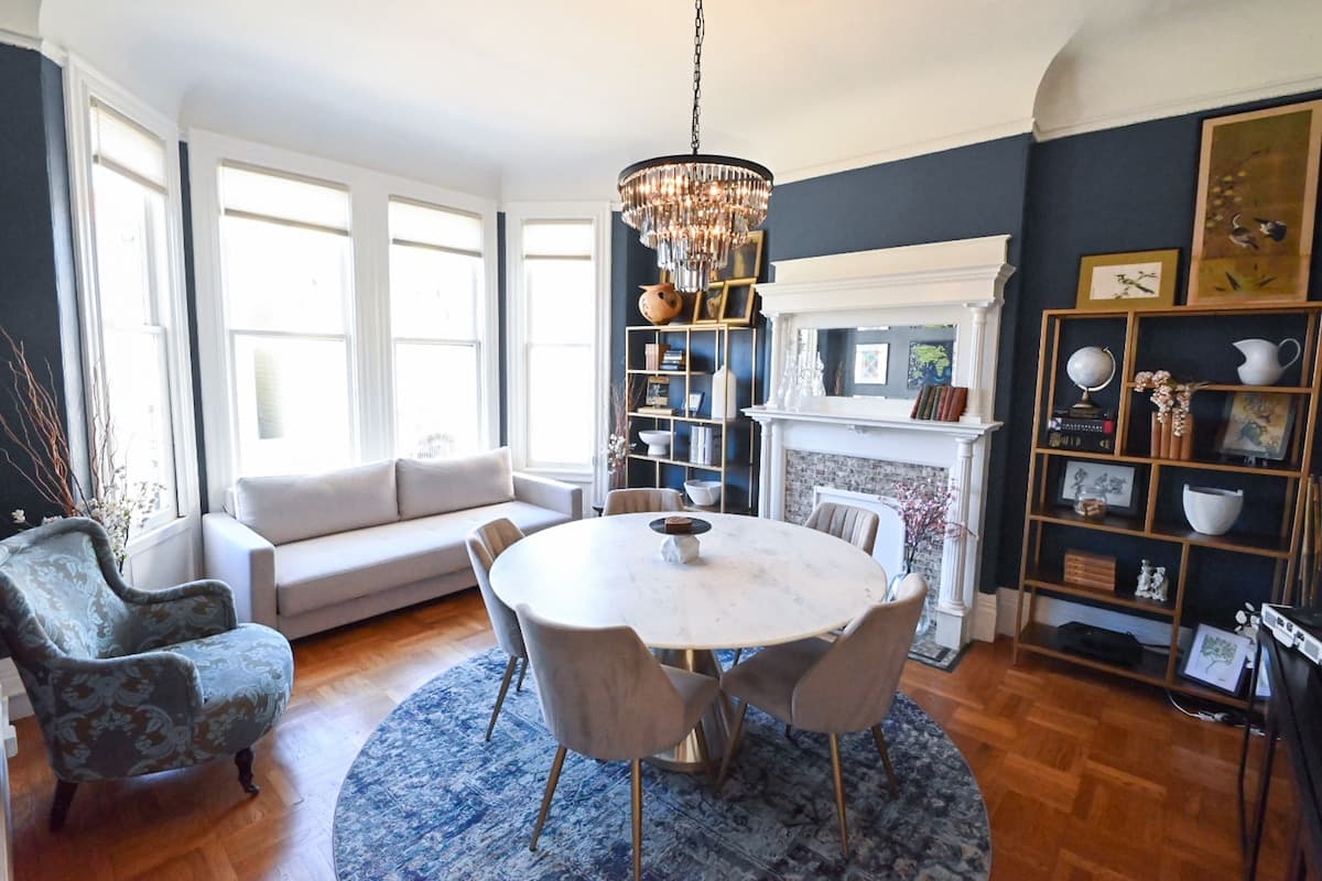 1880s Victorian Townhome, Heart of Mission - Photo 4