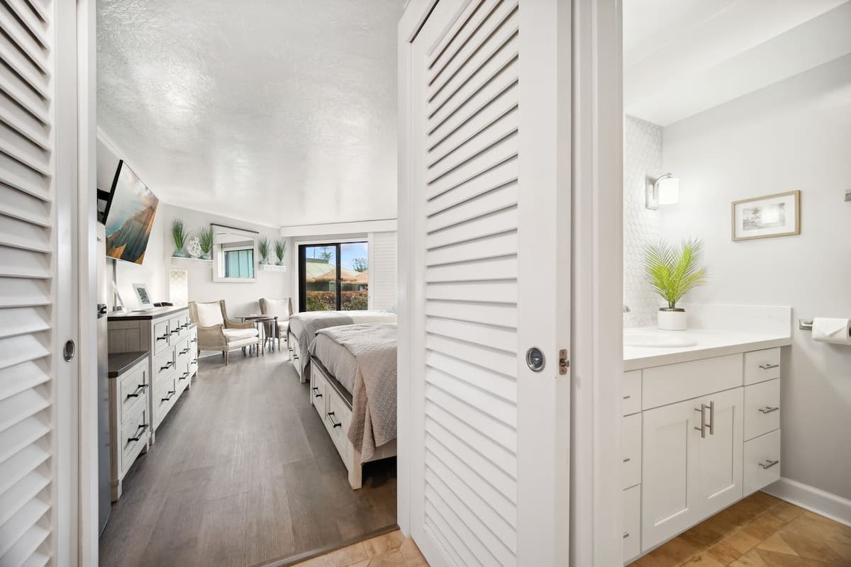 Condo in Lihue · ★4.82 · Studio · 2 beds · 1 shared bath - Photo 3
