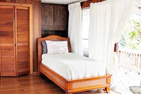 Guesthouse in Hilo · ★4.46 · 1 bedroom · 3 beds · 1 private bath - Photo 2