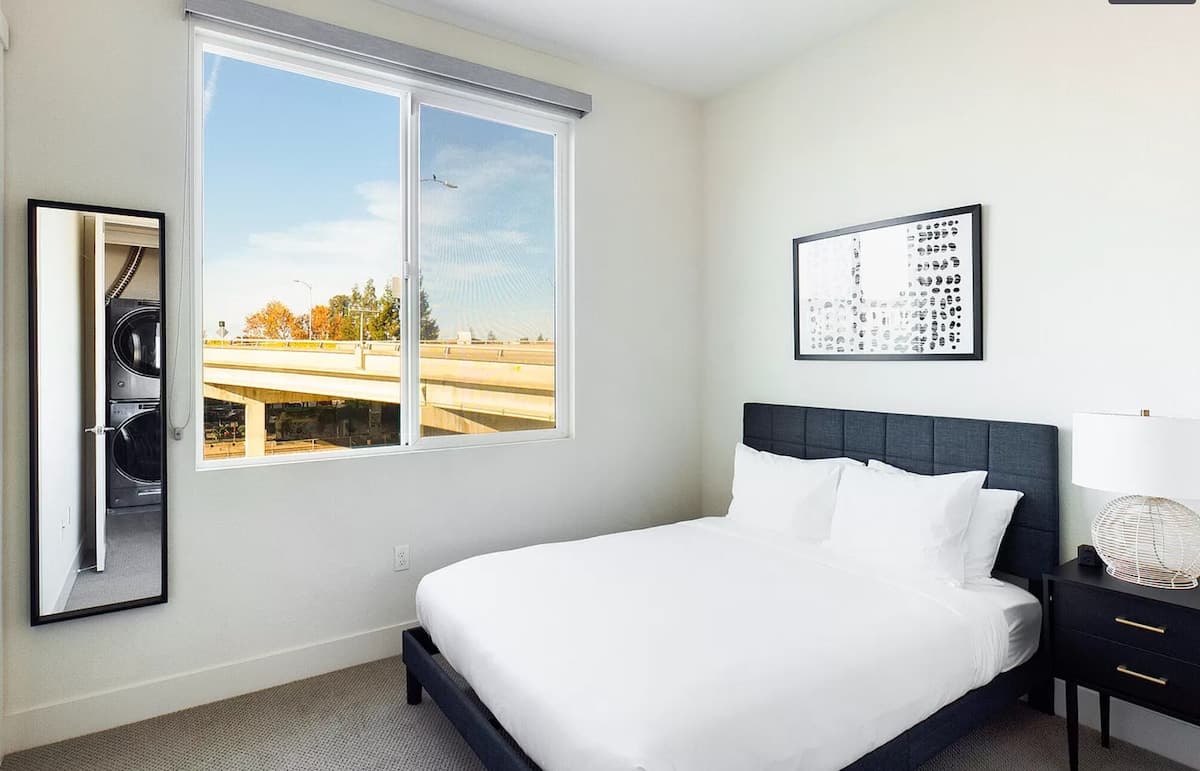 Stylish home near SAP Center & downtown - Photo 3