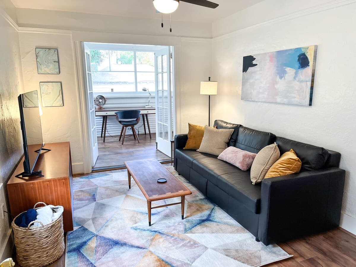 Redwood view Apartment - Photo 4