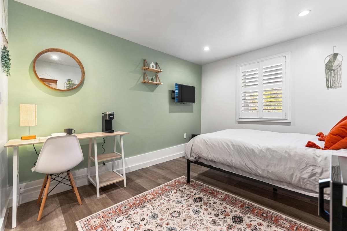 Boho Chic Studio Near Golden Gate Park/UCSF - Photo 1