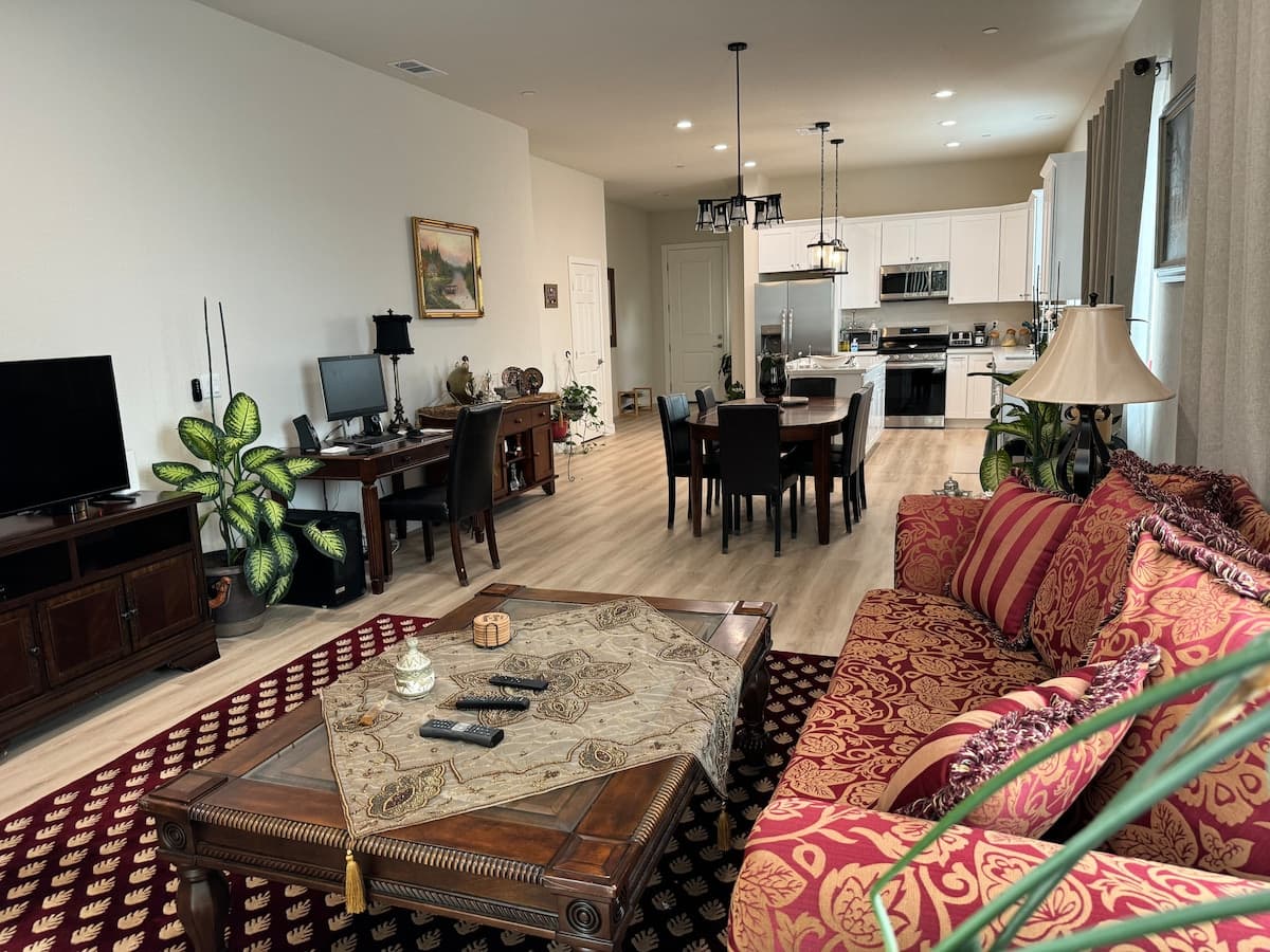 Home in Sacramento · ★4.95 · 4 bedrooms · 4 beds · 3 private baths - Photo 2