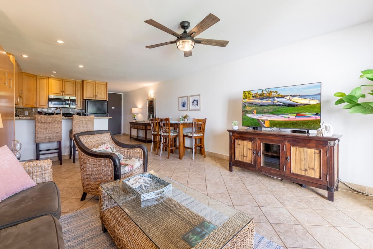 Condo in Kihei · ★5.0 · 1 bedroom · 3 beds · 1 shared bath - Photo 1