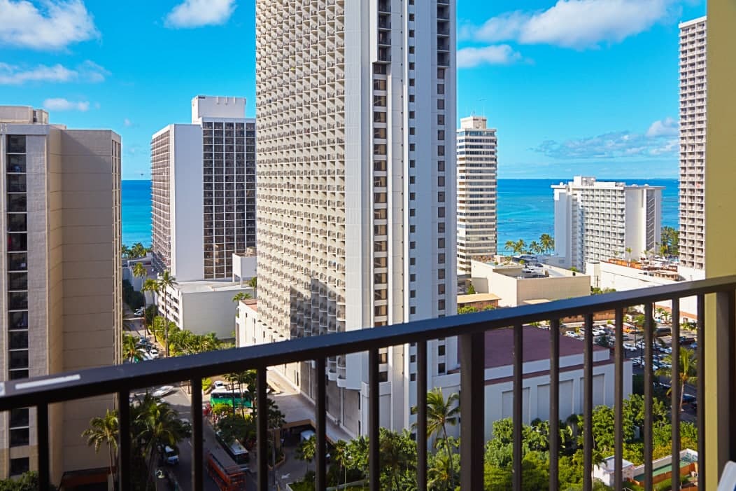 Hotel in Honolulu · ★4.6 · 1 bedroom · 2 beds · 1 private bath - Photo 2