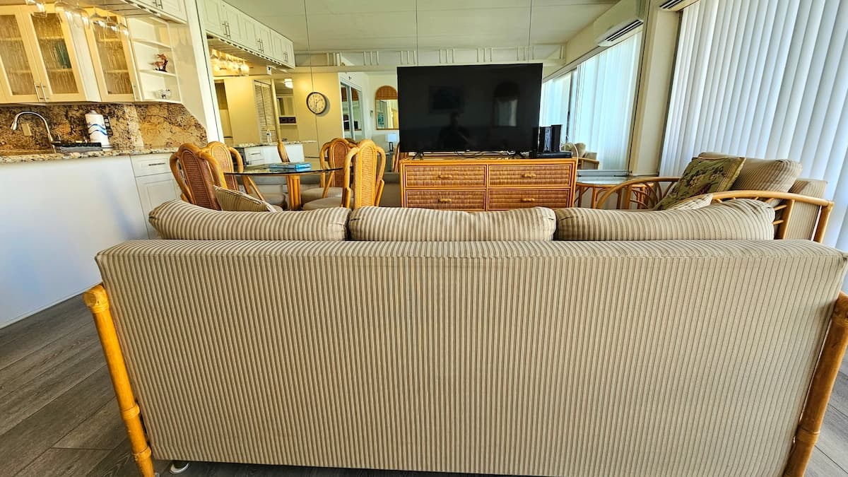 Condo in Honolulu · ★4.96 · 1 bedroom · 1 bed · 1 private bath - Photo 3