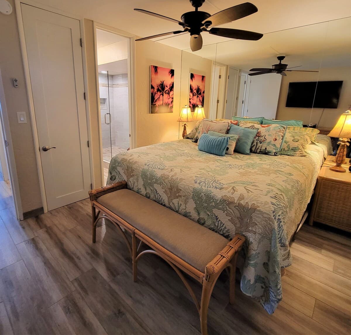 Popular Resort, Oceanfront, A/C - Photo 4