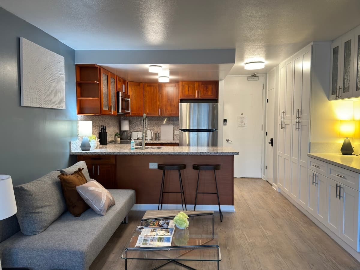 Condo in Honolulu · ★4.75 · 1 bedroom · 4 beds · 1 private bath - Photo 1