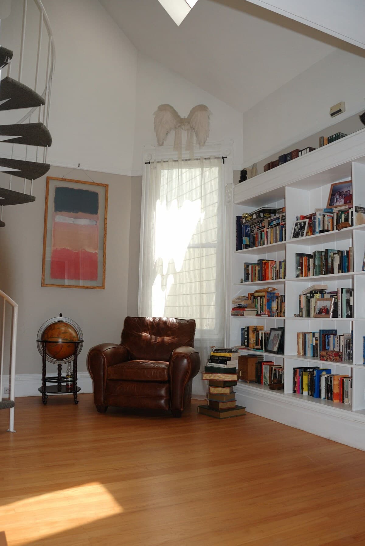 Victorian Sci-Fi Library House with Parking - Photo 3