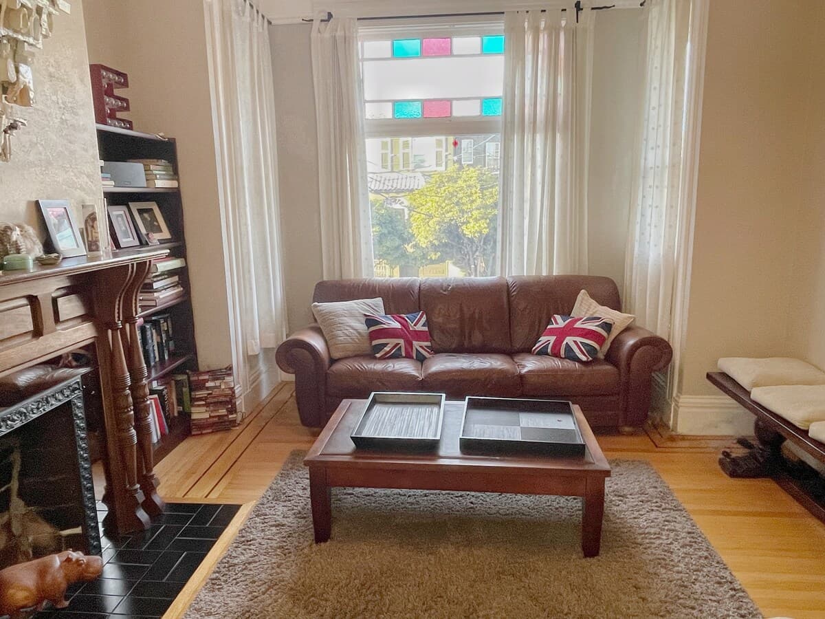 Victorian Sci-Fi Library House with Parking - Photo 2