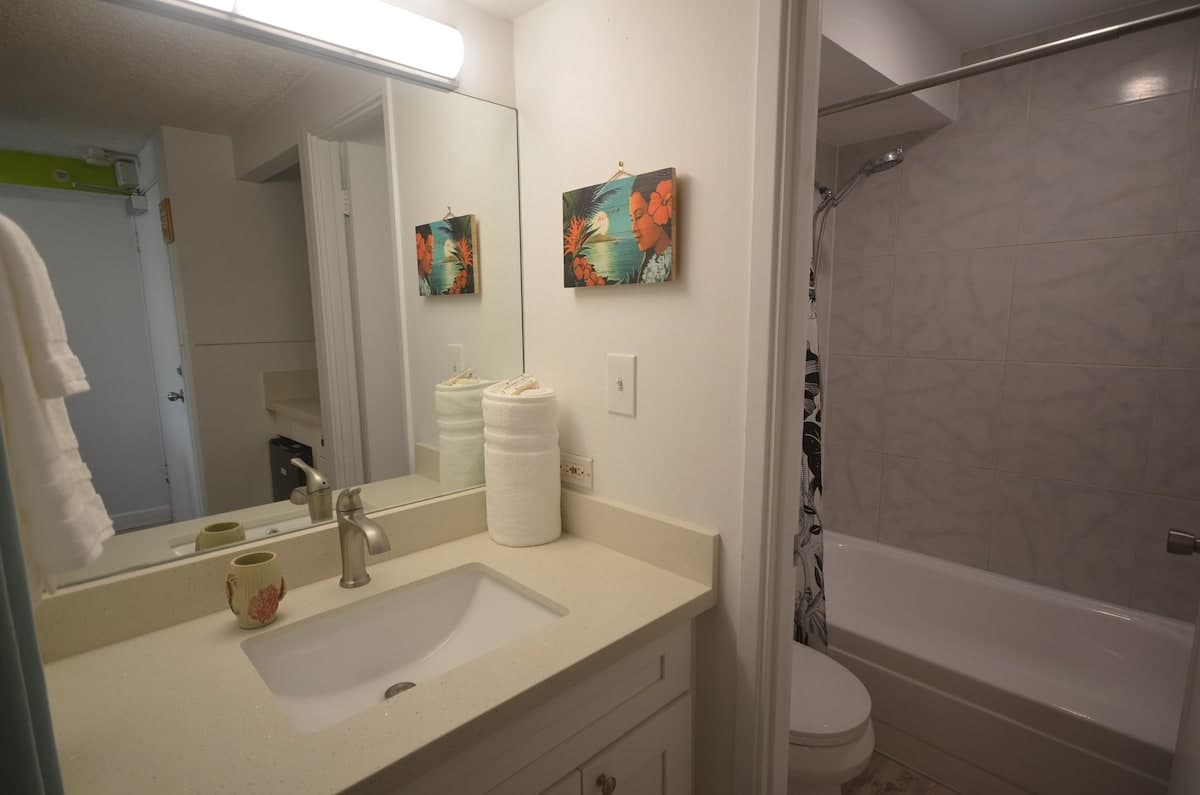 KV805A Aloha Waikiki Beach Suite only 3 min walk - Photo 5