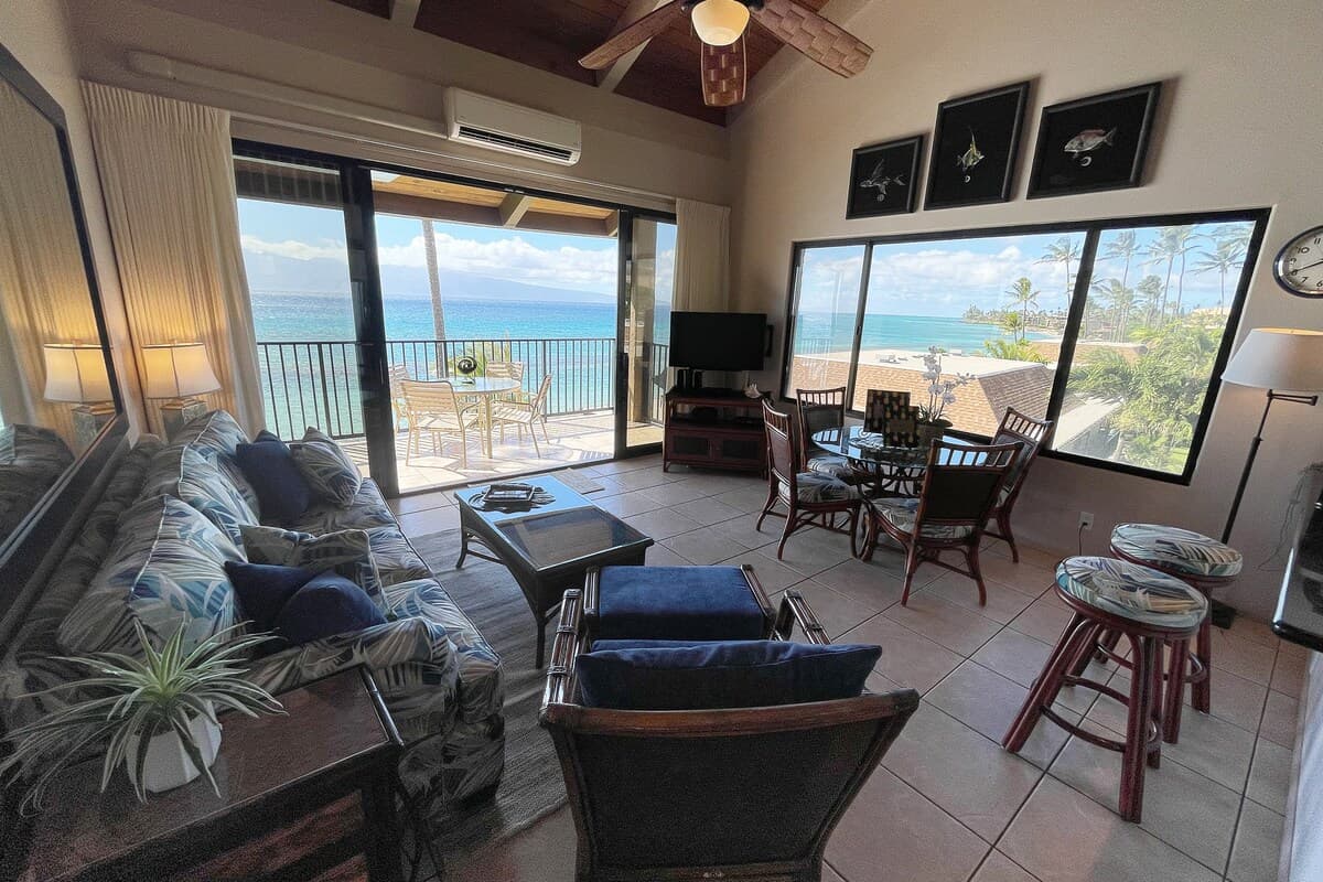 Condo in Lahaina · ★4.79 · 2 bedrooms · 5 beds · 2 baths - Photo 2