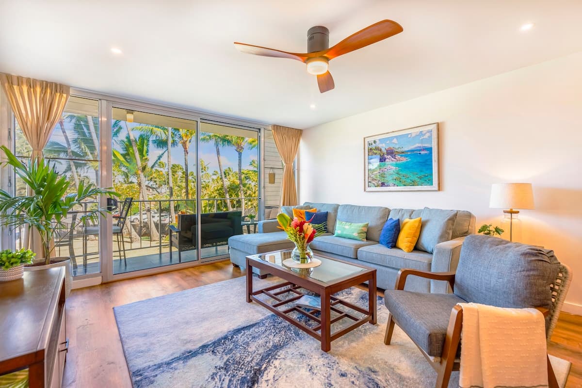 North Shore retreat w/ lanai & beach access - Photo 1