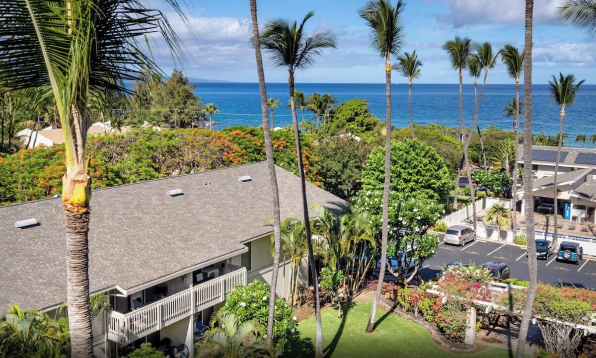 Condo in Kihei · ★4.98 · 1 bedroom · 2 beds · 1 private bath - Photo 5