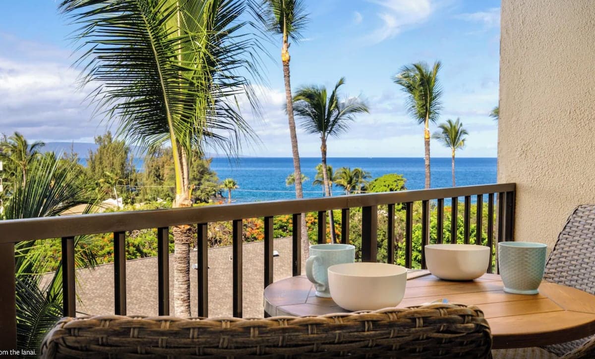 Condo in Kihei · ★4.98 · 1 bedroom · 2 beds · 1 private bath - Photo 3