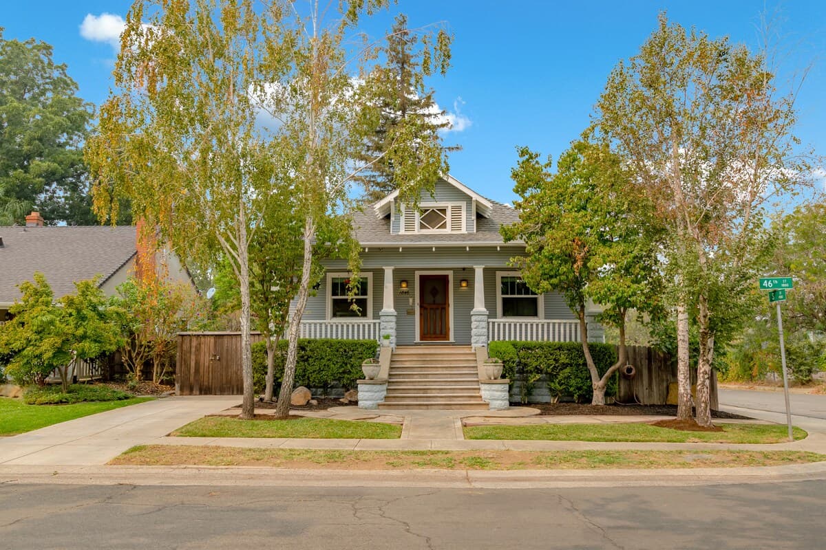 Charming Craftsman Near UC Davis Medical - Photo 2