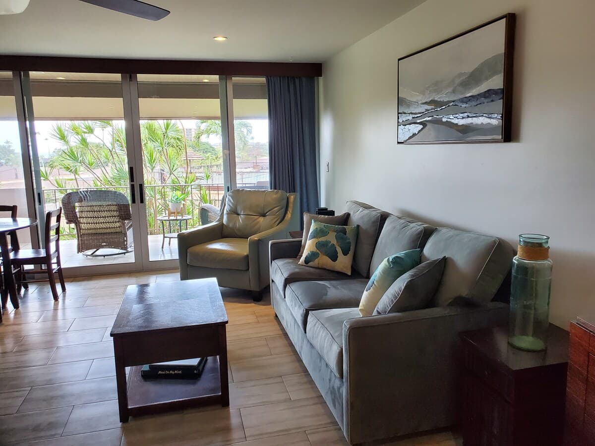 Condo in Lahaina · ★5.0 · Studio · 2 beds · 1 bath - Photo 3