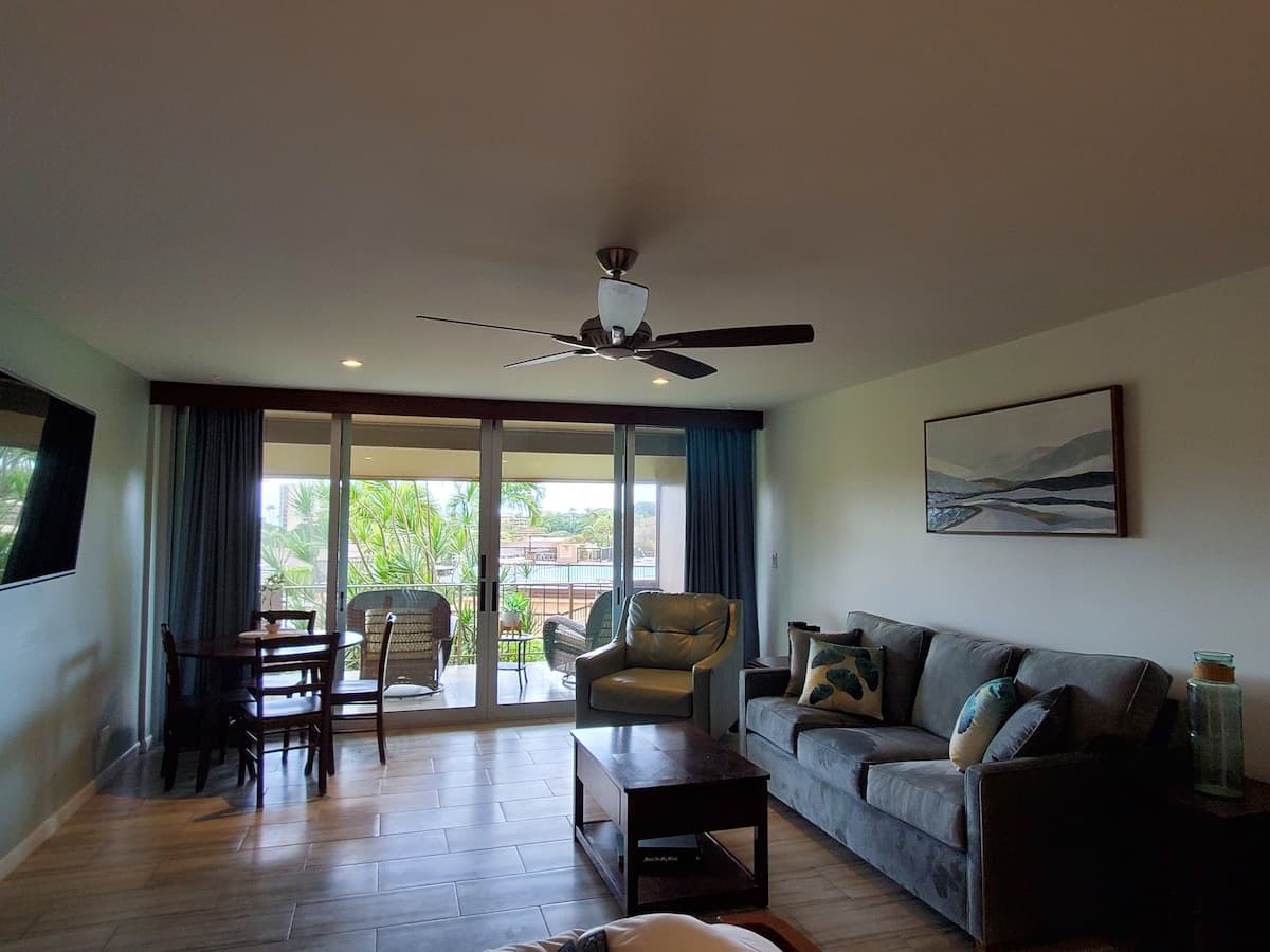 Condo in Lahaina · ★5.0 · Studio · 2 beds · 1 bath - Photo 4