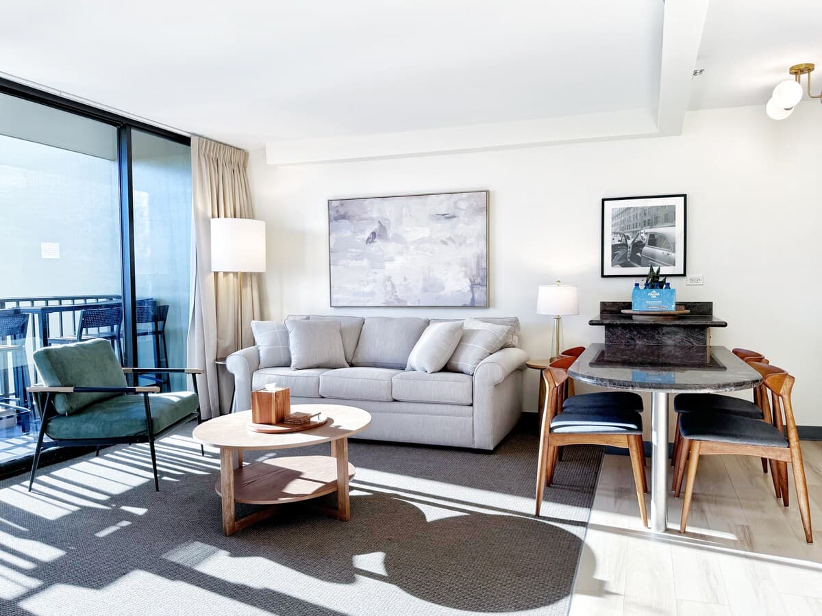 New! Mid-Century Island Style 1BR Condo~ - Photo 5