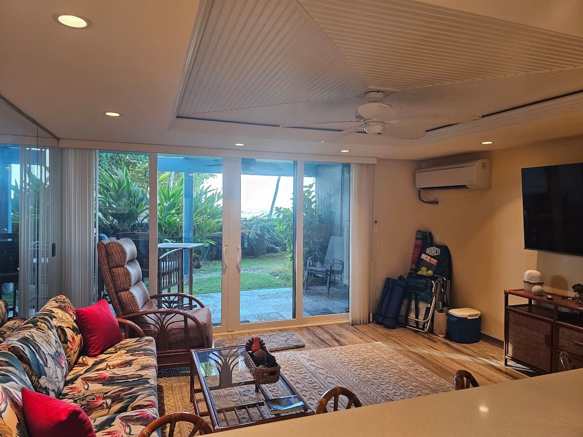 Condo in Kailua-Kona · ★4.95 · 1 bedroom · 2 beds · 1 private bath - Photo 2