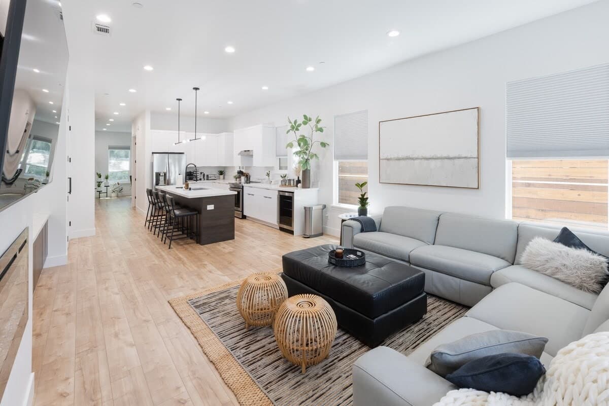 Modern Luxe Townhouse Near Downtown & UC Davis - Photo 4
