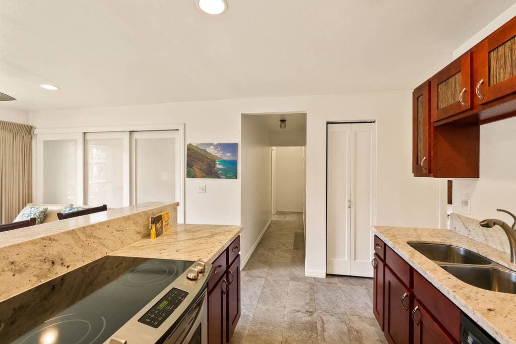 Home in Kapaa · ★4.64 · 3 bedrooms · 4 beds · 2.5 baths - Photo 4