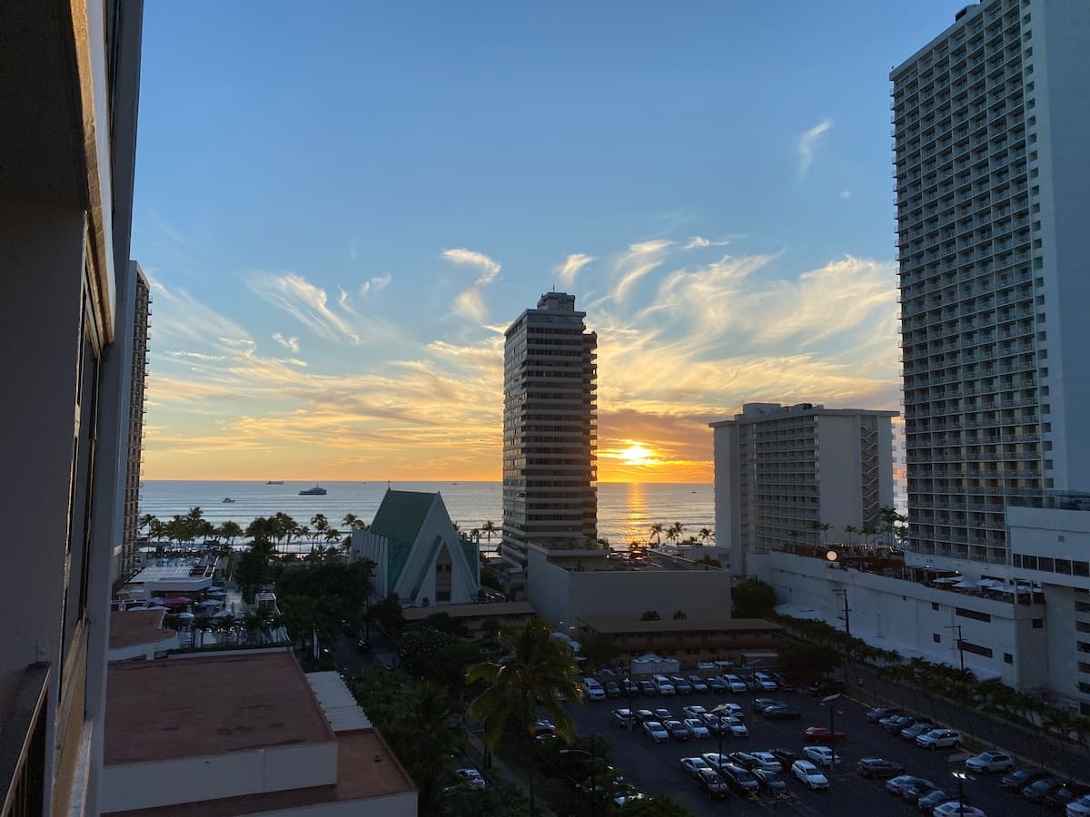Gorgeous Waikiki Condo! - Photo 1