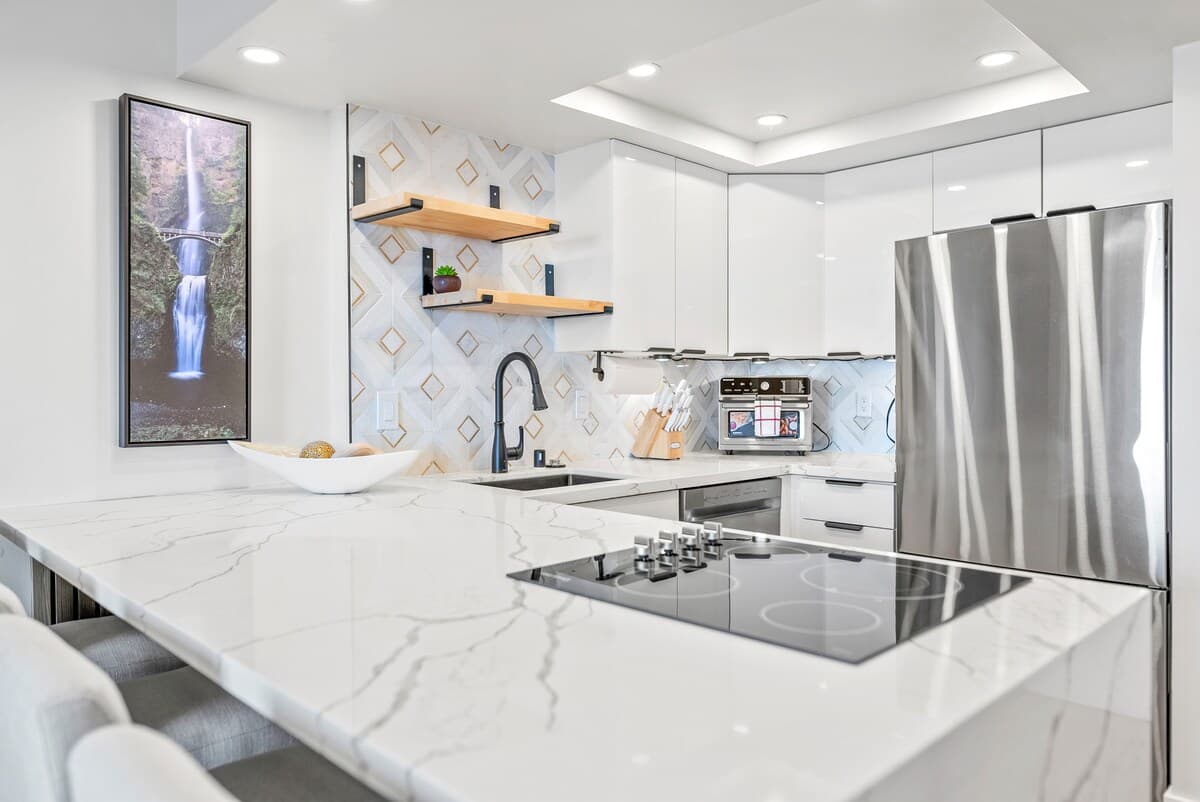 Renovated Ocean View 1 bdrm Unit @ the Ilikai - Photo 5