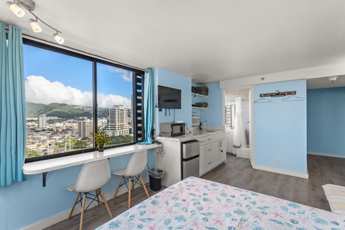 Renovated High Floor Sweet Home in Waikiki - Photo 5