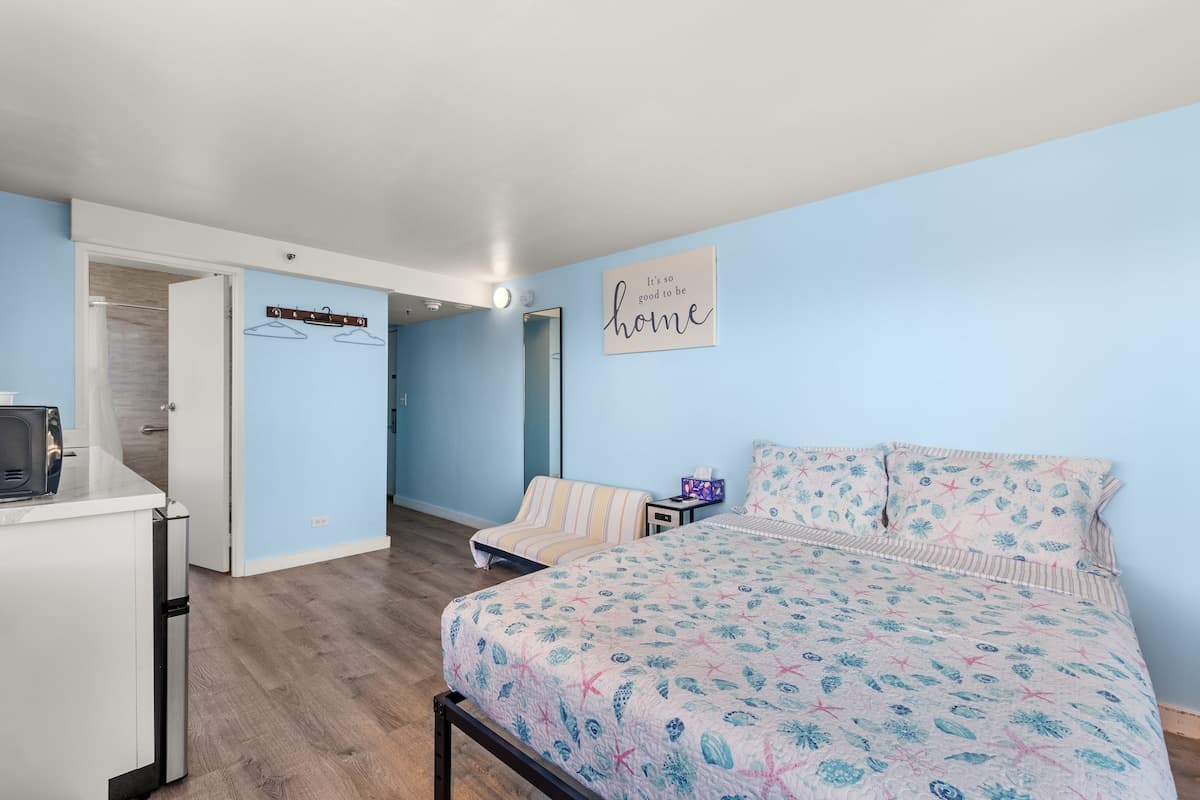 Renovated High Floor Sweet Home in Waikiki - Photo 4