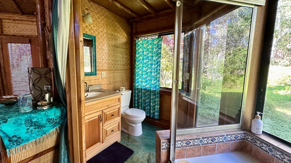 Coastal Jungle Bamboo Cottage ~ 3 - Photo 5