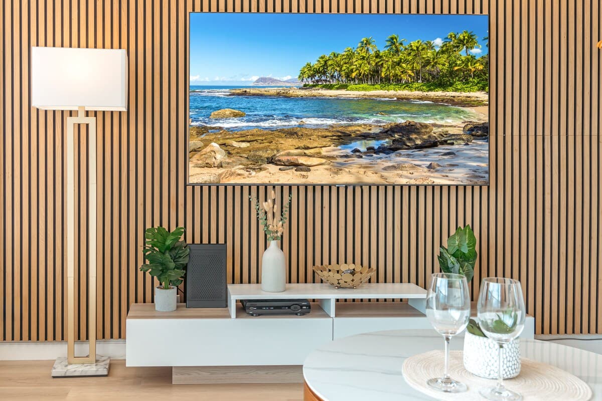Condo in Honolulu · ★4.82 · Studio · 1 bed · 1 private bath - Photo 1