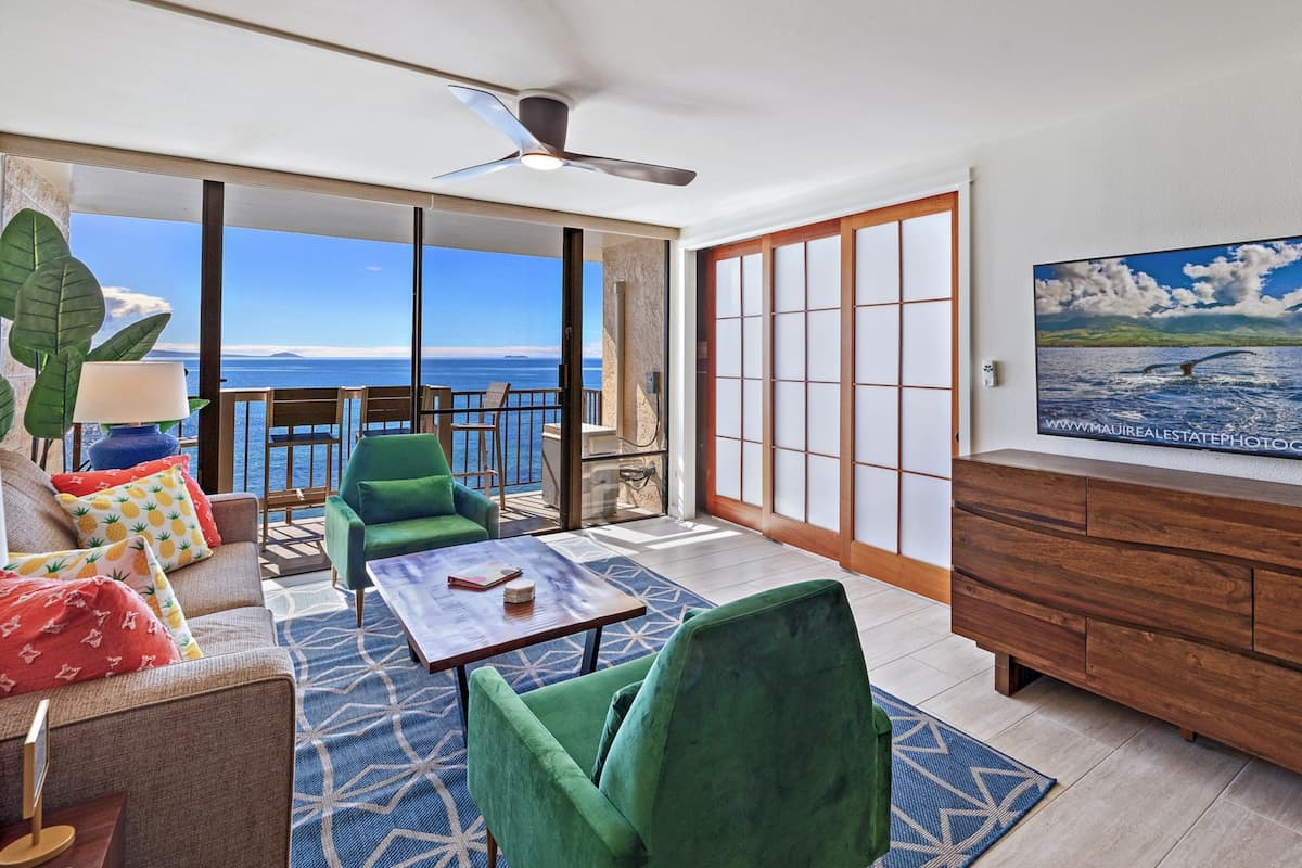 Condo in Wailuku · ★4.93 · 2 bedrooms · 3 beds · 2 private baths - Photo 3