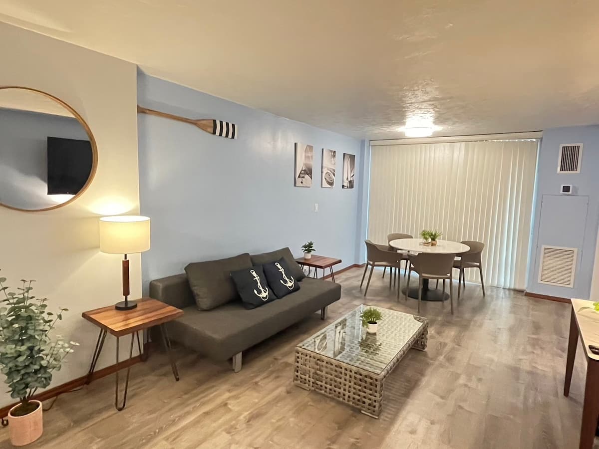 Private1BR in Waikiki! In front of harbor! - Photo 3